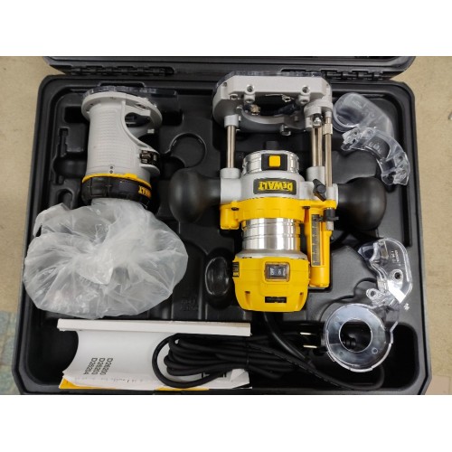 DeWALT Multifunktionsfräse 900 W - D26204K