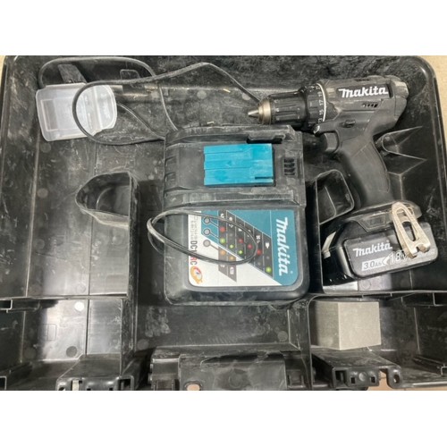 Makita DDF482RFEB Akku-Bohrschrauber Black Edition 2x Li-ion LXT 18V/3,0 Ah, Koffer