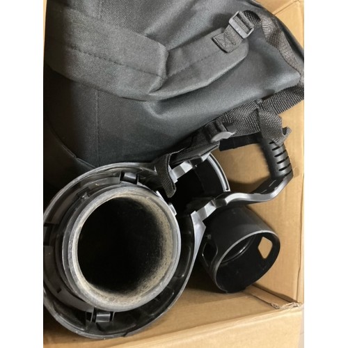 Black & Decker BEBLV300-QS Laubsauger 3in1, 72 l Laubfang-Rucksack 3000W