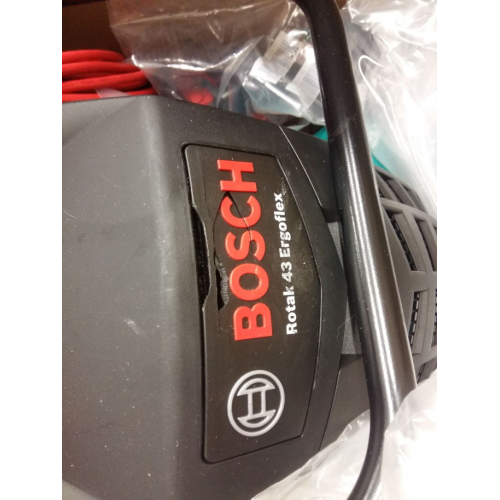 AUSVERKAUF - BOSCH ROTAK 43 Rasenmäher 06008A4374 -beschädigt