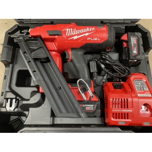 Milwaukee M18 FFN-502C Akku-nagler 2x5.0 Ah, Transportkoffer 4933471404